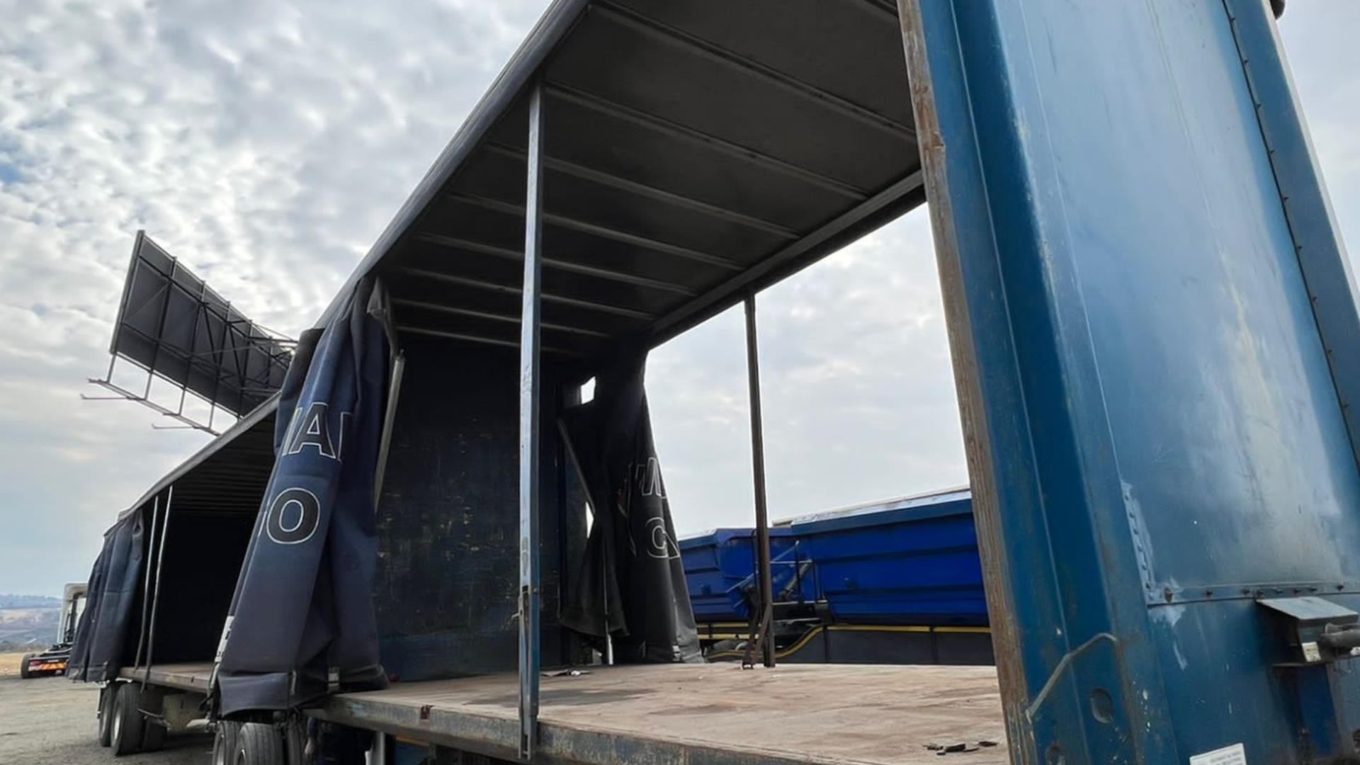 SA Truck Bodies Trailers 2004 SA Truck Bodies Tautliner Superlink 2004 for sale by Truck and Plant Connection | Truck & Trailer Marketplaces
