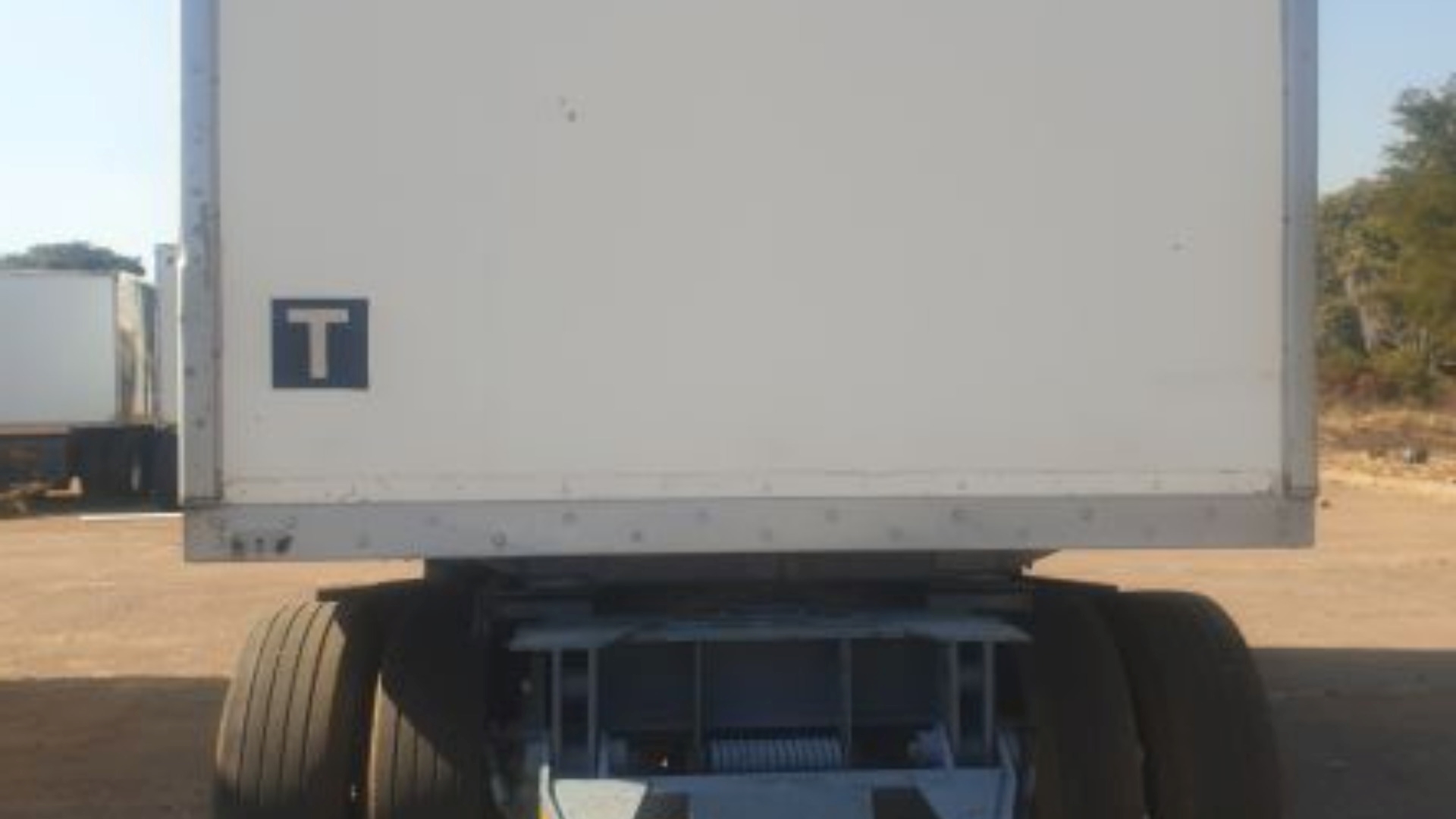 Luggage trailer Henred Fruehauf Dry Freight Luggage Body 6m 2014 for sale by InterCape      | Truck & Trailer Marketplace