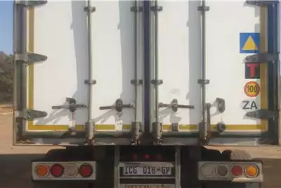 Luggage trailer Henred Fruehauf Dry Freight Luggage Body 6m 2014 for sale by InterCape      | Truck & Trailer Marketplace