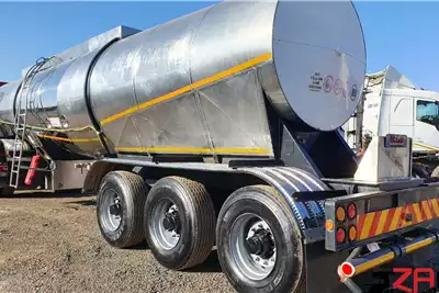 Tank Clinic Trailers Fuel tanker TRI AXLE TANKER 1989 for sale by ZA Trucks and Trailers Sales | Truck & Trailer Marketplaces