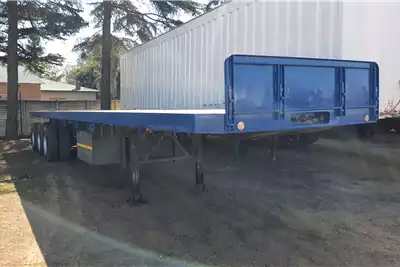 Trailers 12.2 meter Tri Axle trailer 2016