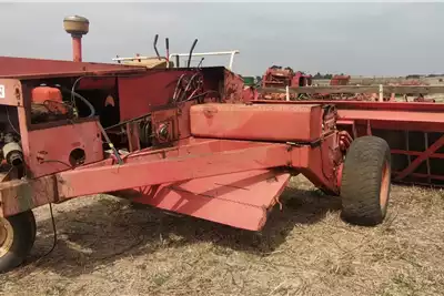 Other Tractors Other tractors Hesston 420 Swather With Table for sale by N1 Tractors | AgriMag Marketplace