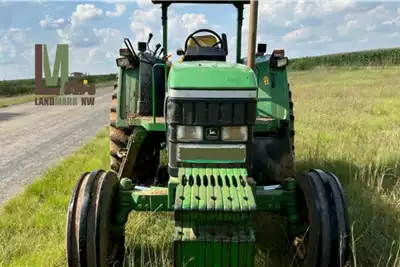 Tractors John Deere 6210