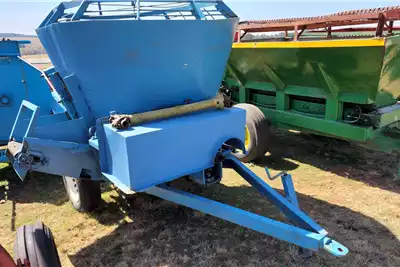 Agri Tech Feed wagons 1+ 1or 2 cube ROLO feed mixer for sale by Sturgess Agriculture | AgriMag Marketplace