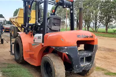 Forklifts 2019 Rough Terrain Forklift 3 Ton Heli 2019