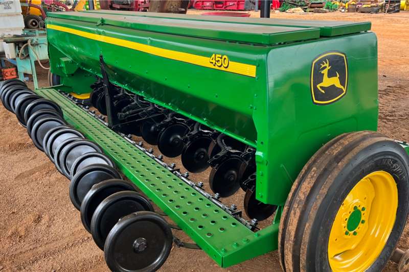Planting and seeding equipment in [region] on AgriMag Marketplace