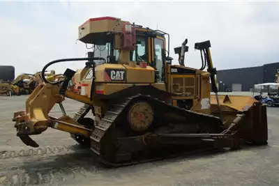 Caterpillar Dozers D6R 2013 for sale by Dura Equipment Sales | Truck & Trailer Marketplace
