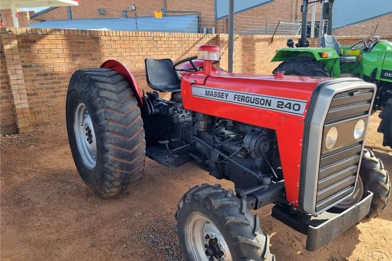 Used MASSEY FERGUSON 365 TRACTOR for sale in Freestate | R 100,000