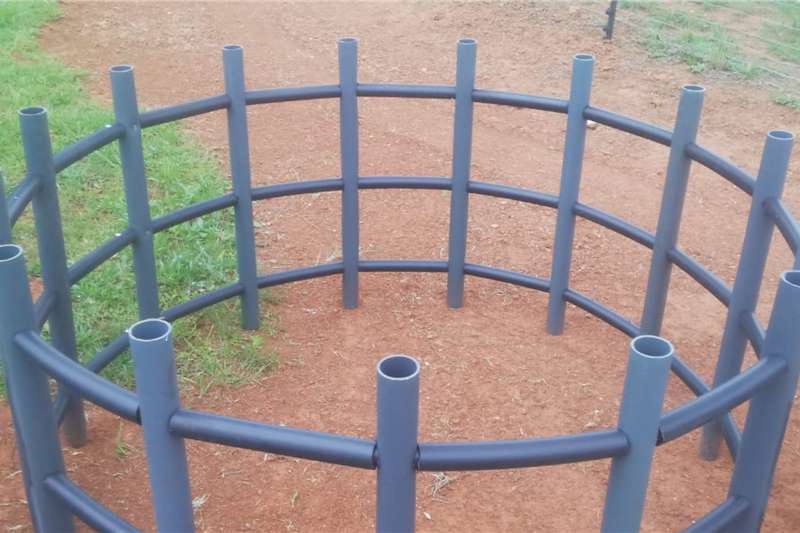Livestock handling equipment Plastic round bale ring 0.9m high for sale by LEVANTE FARMING | AgriMag Marketplace