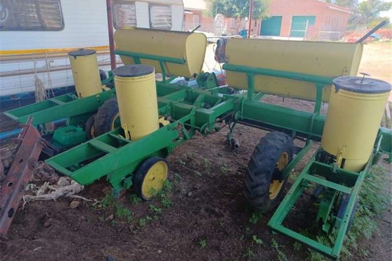 Planting and seeding equipment Drawn planters 3 Ry John Deere planter for sale by Private Seller | AgriMag Marketplace
