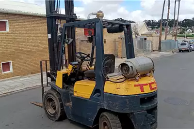 TCM Forklifts LP gas TCM FHG25 for sale by Therons Voertuig | Truck & Trailer Marketplace