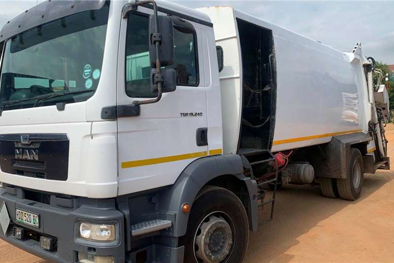 MAN Garbage trucks 18 240 COMPACTOR 2014