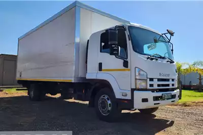 Isuzu Box trucks FSR800 Smoother Insulated Body 2014 for sale by Kagima Earthmoving | AgriMag Marketplace