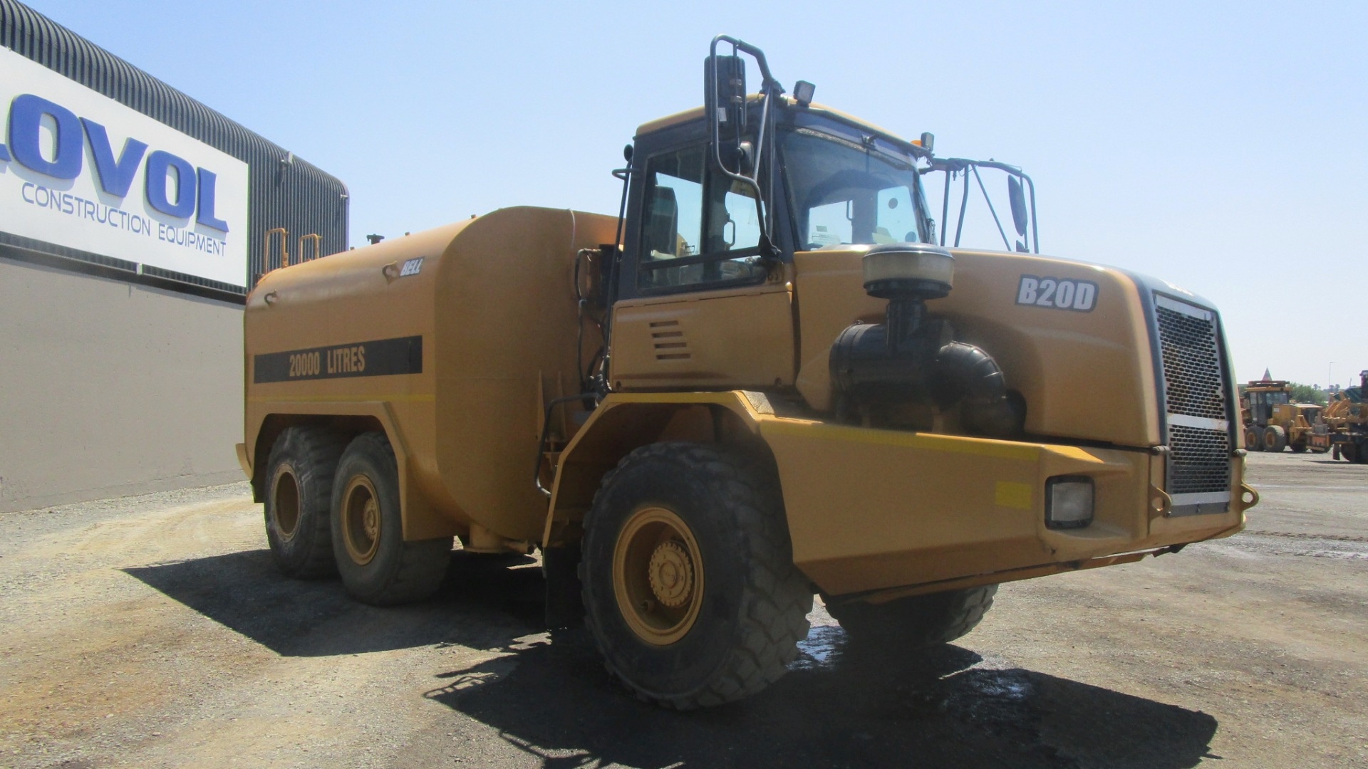 Bell Water bowser trucks B20D 2008 for sale by Dura Equipment Sales | Truck & Trailer Marketplace