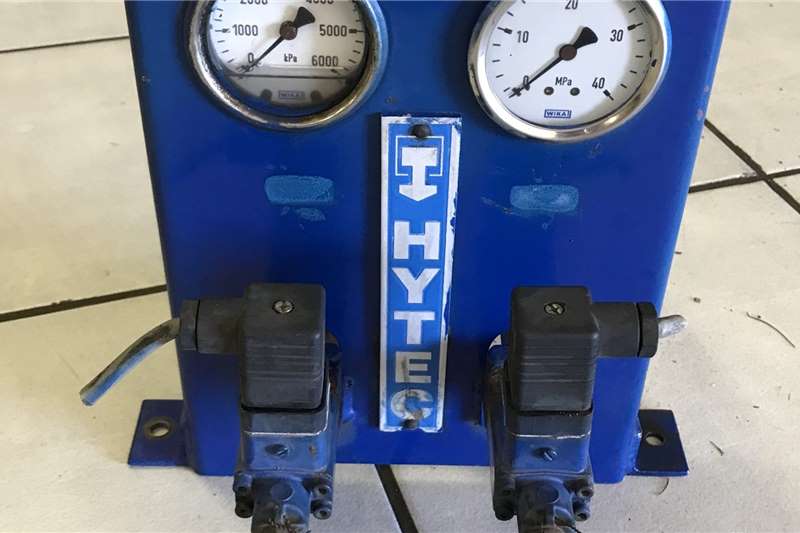 Machinery spares Hydraulic parts HYTEC Pressure Gauges