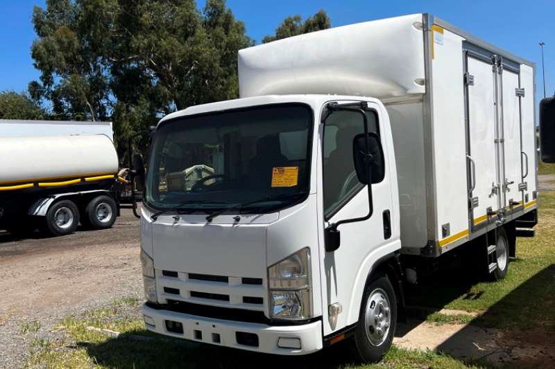 Isuzu Box trucks Isuzu nmr 250 volume body 2018