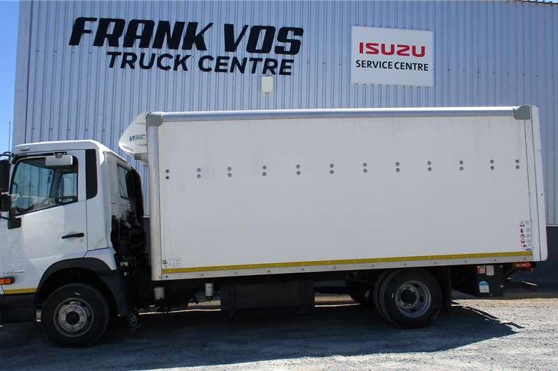 UD Box trucks Croner MKE 210 (H23) 4x2 F/C C/C A/T 2019