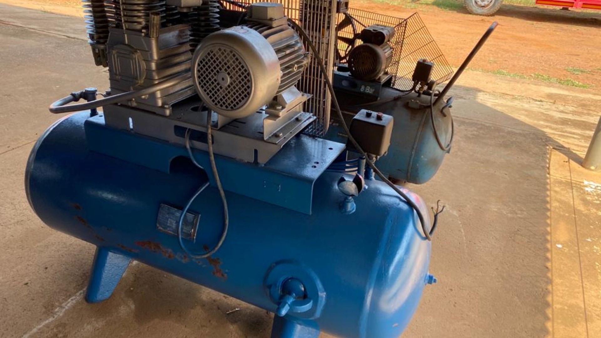 Used Air Compressor 250L for sale in Freestate | R 23760 for sale by  Dirtworx