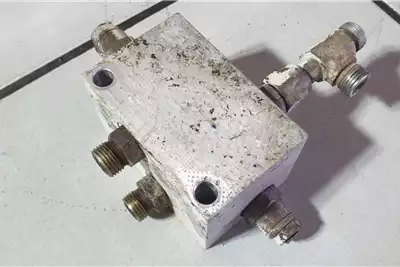 Machinery spares Hydraulic parts Hydraulic Valve Block for sale by Dirtworx | Truck & Trailer Marketplace