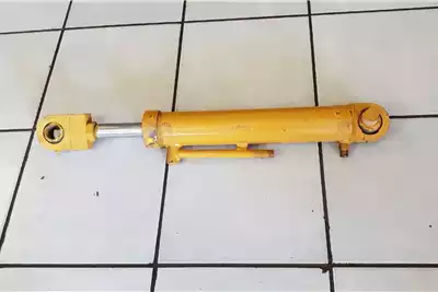 Machinery spares Hydraulic parts Hydraulic Double Acting Cylinder OD 230mm x 550mm for sale by Dirtworx | AgriMag Marketplace