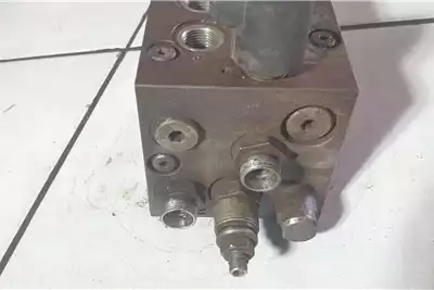 Machinery spares Hydraulic parts Hamm Hydraulic Valve Block for sale by Dirtworx | AgriMag Marketplace