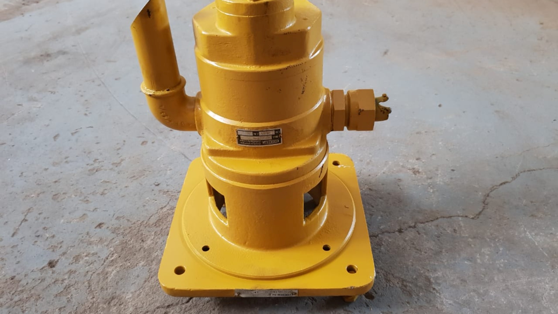 Machinery spares Hydraulic parts Reichert Gear Pump for sale by Dirtworx | Truck & Trailer Marketplace