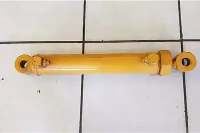 Machinery spares Hydraulic parts Hydraulic Double Acting Cylinder OD 205mm x 495mm for sale by Dirtworx | AgriMag Marketplace