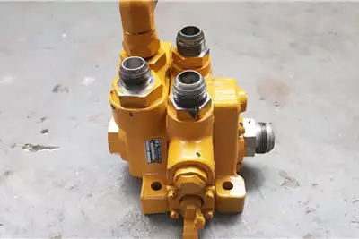 Bell Machinery spares Hydraulic parts Bell B25A Hydraulic Control Valve for sale by Dirtworx | Truck & Trailer Marketplace