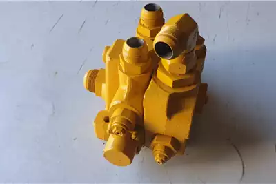 Machinery spares Hydraulic parts Hydraulic Directional Control Valve Bank for sale by Dirtworx | AgriMag Marketplace