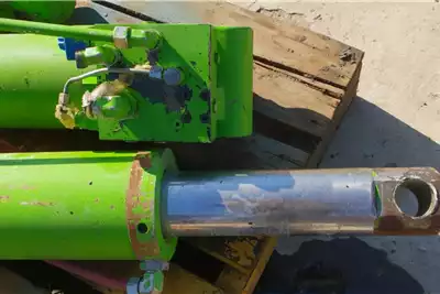 Machinery spares Hydraulic parts Single Stage Hydraulic Steering Cylinder for sale by Dirtworx | AgriMag Marketplace