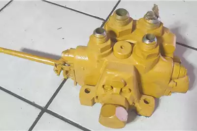 Machinery spares Hydraulic parts Hydraulic Directional Control Valve Bank for sale by Dirtworx | Truck & Trailer Marketplace