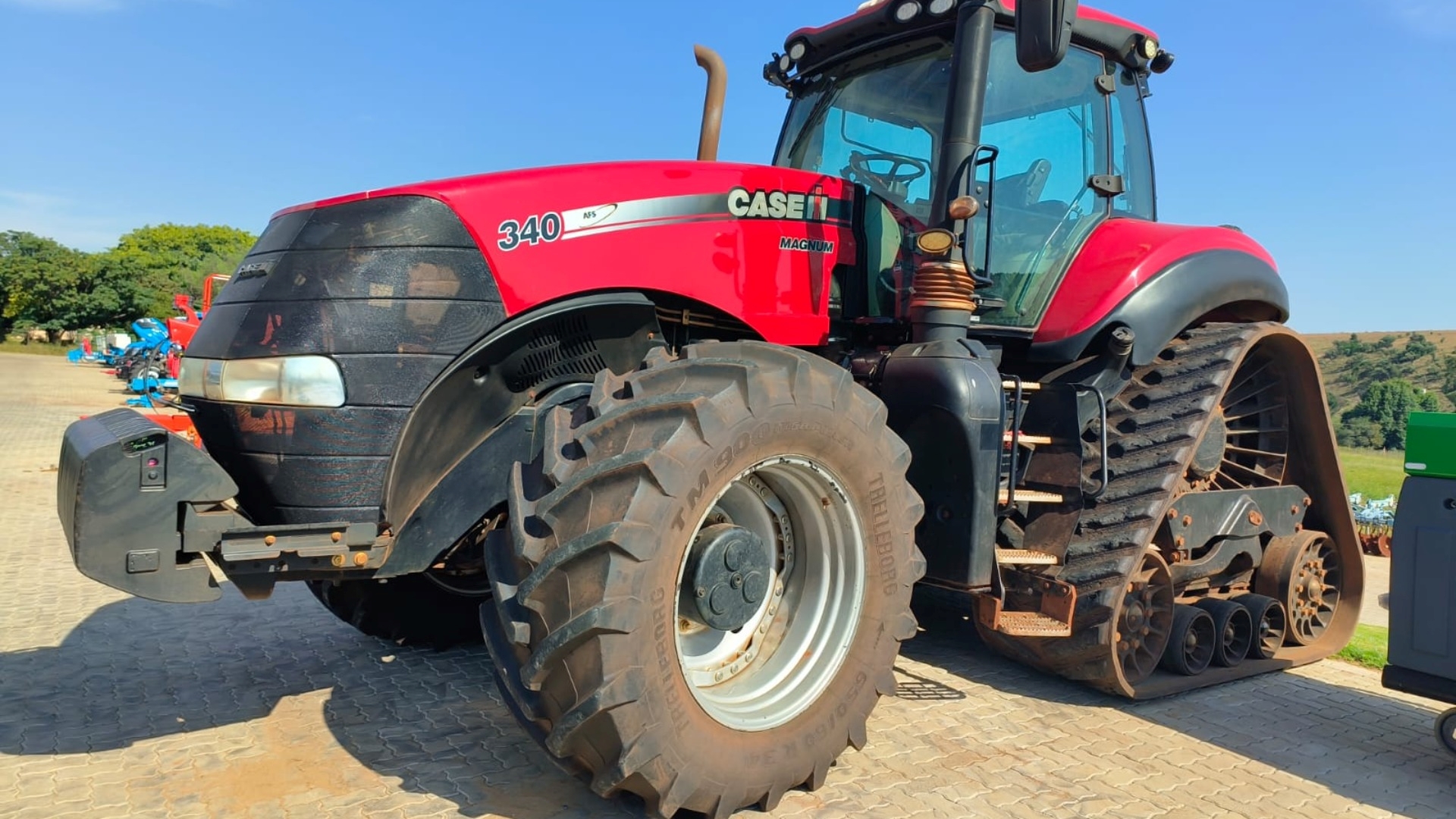Used 2017 340 Magnum Row Trac with GPS for sale in Gauteng | R 2,190,000