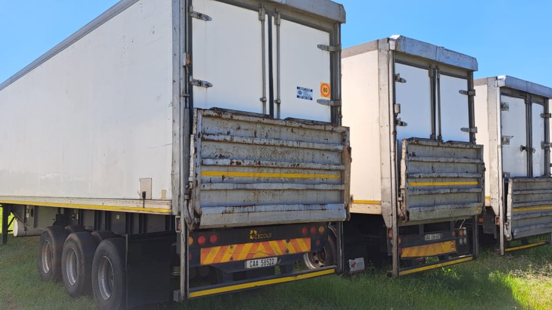 Paramount Trailers Refrigerated trailer Tri  Axle Fridge body. Vector fridge unit 2014 for sale by AAG Motors | Truck & Trailer Marketplace