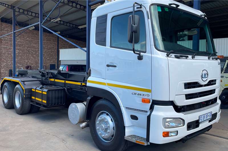 Hooklift trucks in South Africa on Truck & Trailer Marketplace