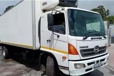 Hino Refrigerated trucks 500 15 258 2008 for sale by Therons Voertuig | Truck & Trailer Marketplace