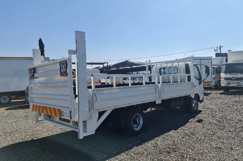 Hino Truck HINO 300 714 DROPSIDE WITH TAILLIFT 2017 for sale by Motordeal Truck and Commercial | Truck & Trailer Marketplace