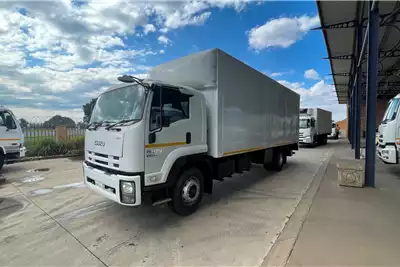 Isuzu Box trucks FTR 850 F/C V/V Tail Lift 2015 for sale by McCormack Truck Centre | Truck & Trailer Marketplace