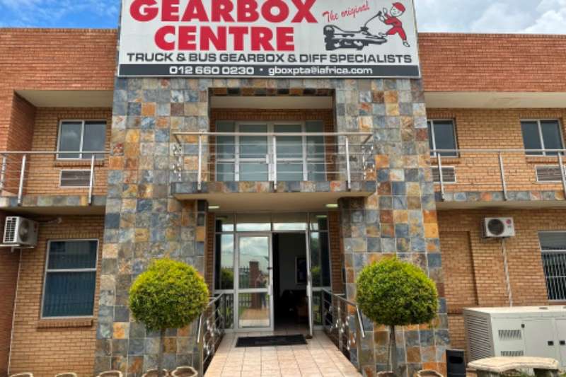 Isuzu Truck spares and parts Differentials Recon Isuzu 850 Complete Banjo with Centre Portion for sale by Gearbox Centre | AgriMag Marketplace