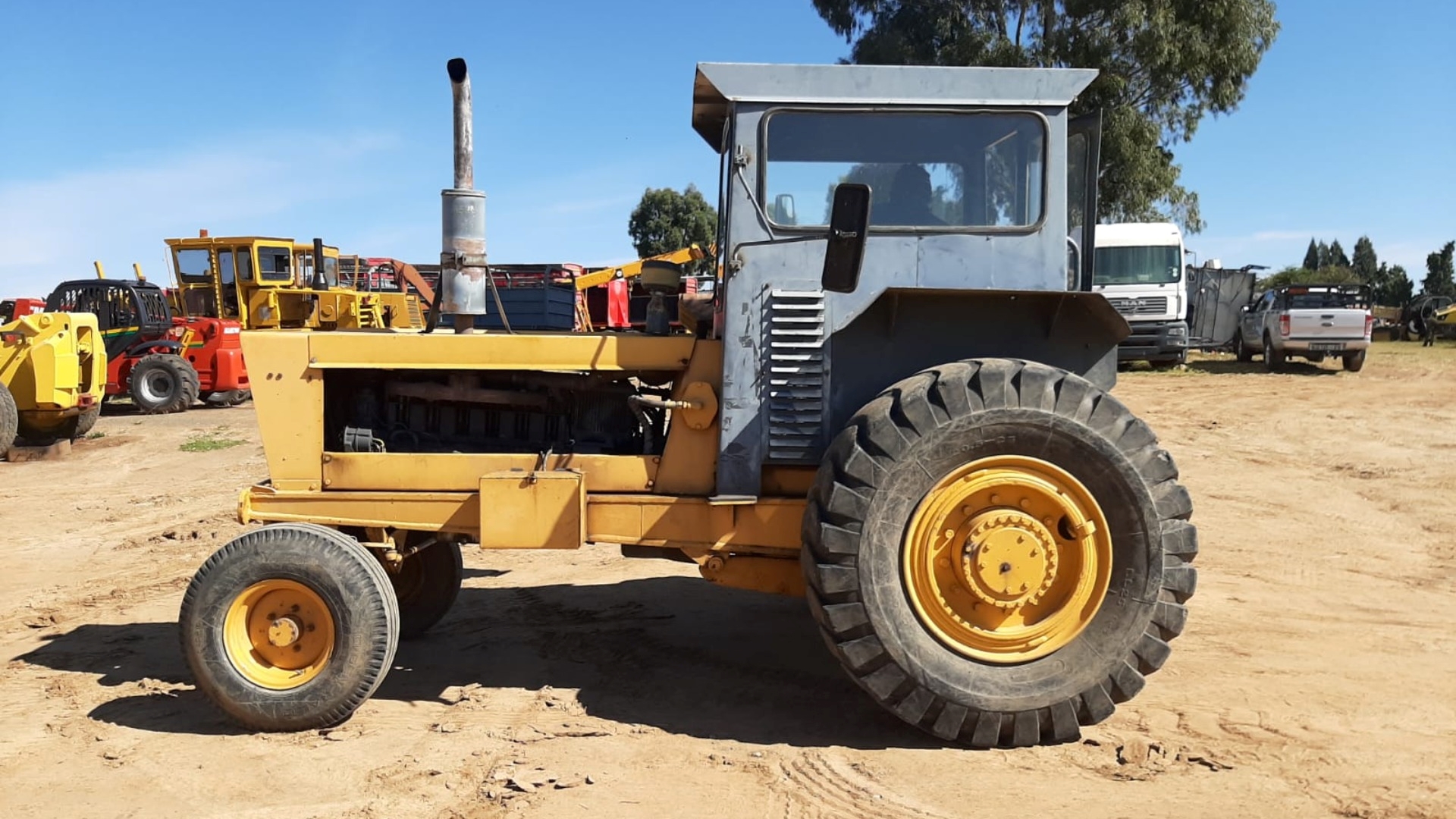 Bell Tractors 2WD tractors Bell 1206 Haulage Tow Tractor for sale by Dirtworx | AgriMag Marketplace