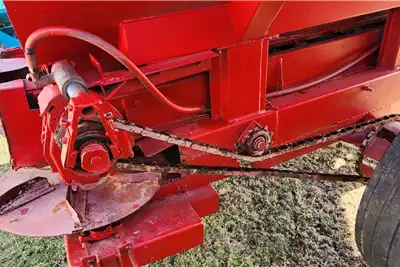 Rovic Spreaders Trailed spreaders Lime spreader for sale by Sturgess Agriculture | AgriMag Marketplace