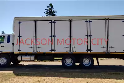Mitsubishi Box trucks FUSO FN25 270 TAG AXLE VOLUME BODY 2016 for sale by Jackson Motor City | AgriMag Marketplace