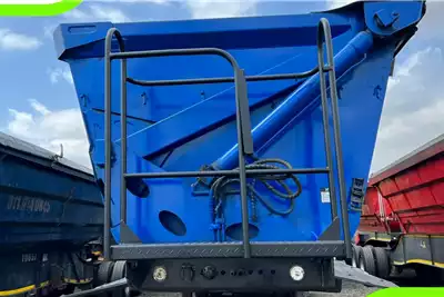 CIMC Trailers 10 x 2018 CIMC 40m3 Side Tipper 2018 for sale by Truck and Plant Connection | AgriMag Marketplace