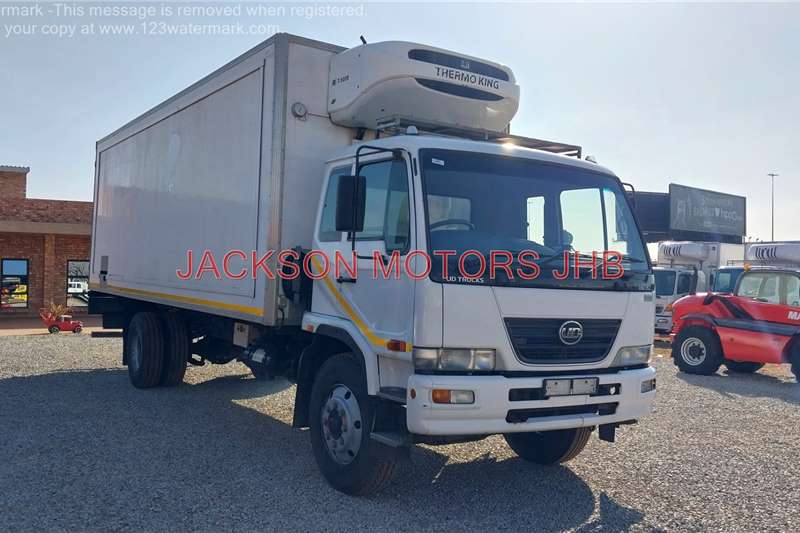 Nissan Refrigerated trucks UD90,AUTOMATIC, FITTED WITH FRIDGE BODY 2013