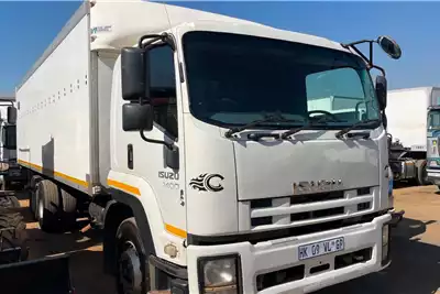 Isuzu Box trucks FVZ1400 VOLUME BODY WITH TAILIFT 2015 for sale by Crosstate Auctioneers | AgriMag Marketplace