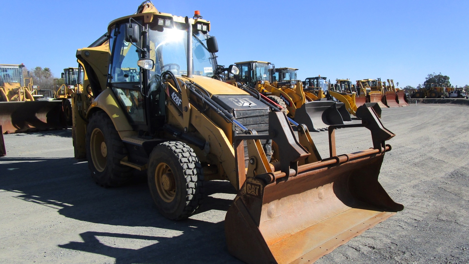 Caterpillar TLBs 428F 2013 for sale by Dura Equipment Sales | Truck & Trailer Marketplace