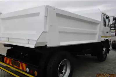 Nissan Tipper trucks NISSAN UD85 6 CUBE TIPPER 2014 for sale by Isando Truck and Trailer | AgriMag Marketplace