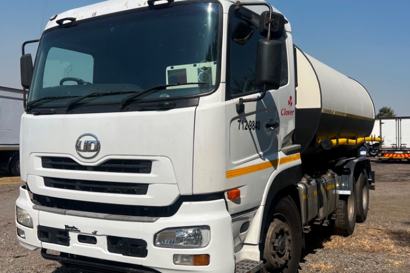 Nissan Water bowser trucks Nissan UD 18000 litres water tanker 2012 for sale by 4 Ton Trucks | Truck & Trailer Marketplace