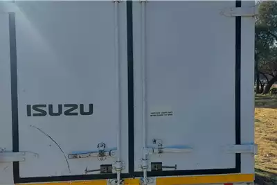 Isuzu Box trucks NMR 275 CREW CAB 2013 for sale by Bidco Trucks Pty Ltd | Truck & Trailer Marketplace