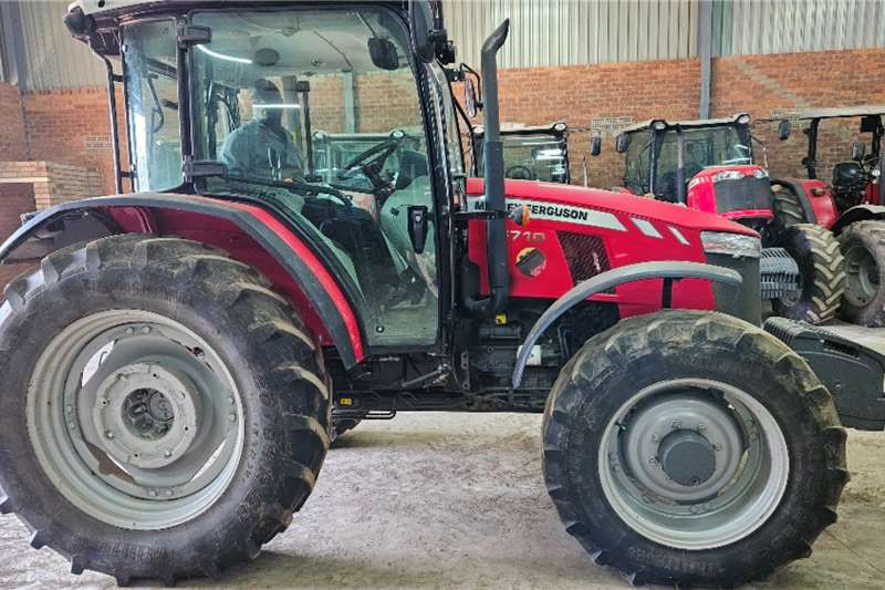 Massey Ferguson Tractors 4WD tractors 5710 Cab 2021