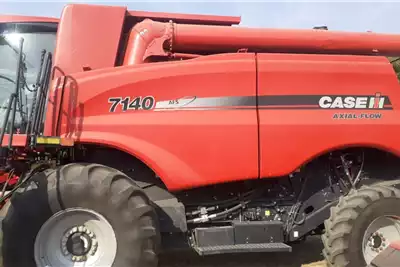 Case Harvesting equipment Grain harvesters 7140 2wd Combine 2015 for sale by CNH Industrial | Truck & Trailer Marketplace